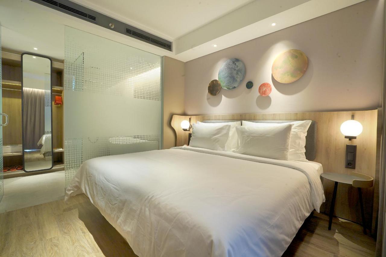 Harris Suites Puri Mansion Джакарта Екстер'єр фото