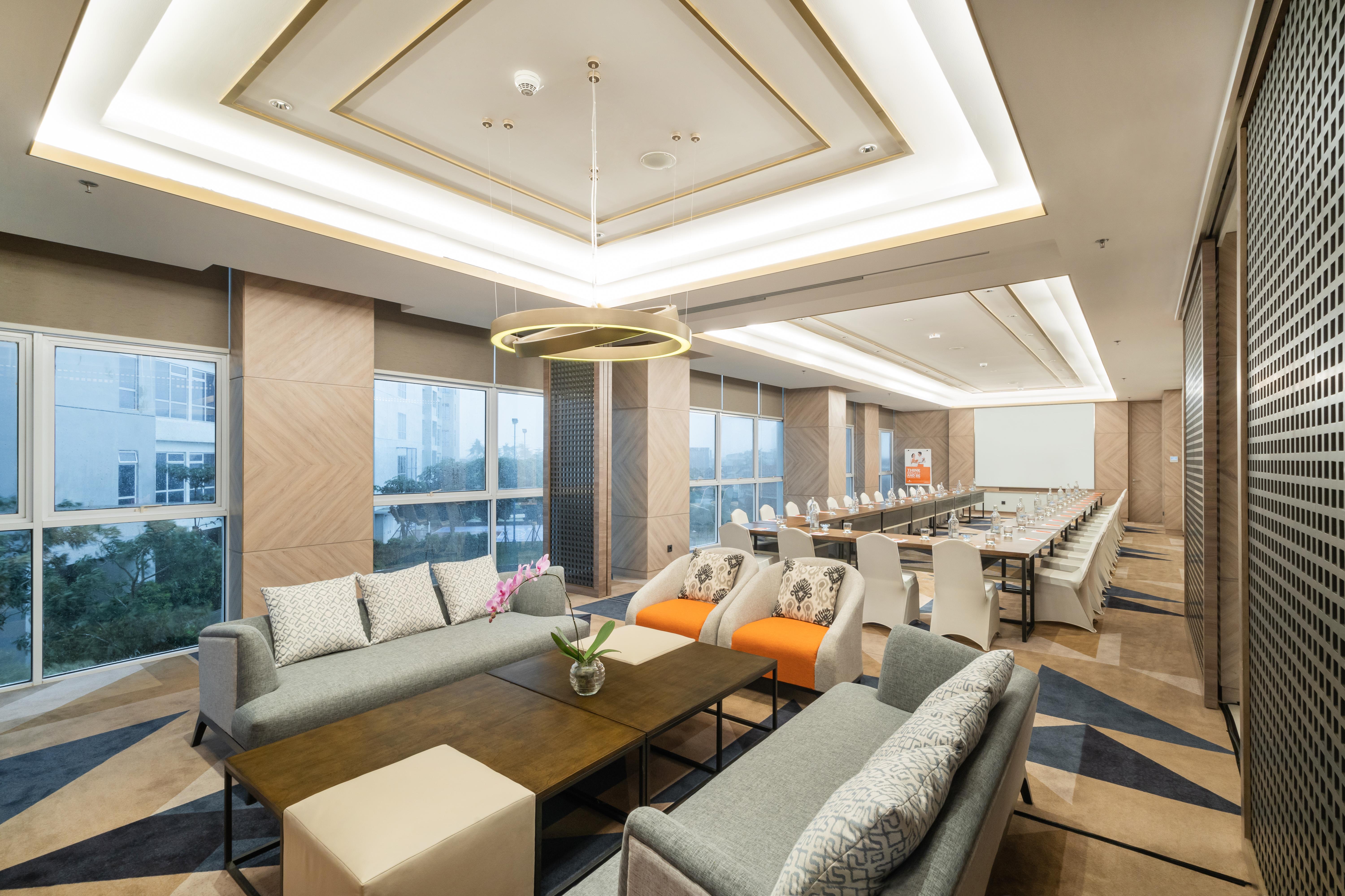 Harris Suites Puri Mansion Джакарта Екстер'єр фото