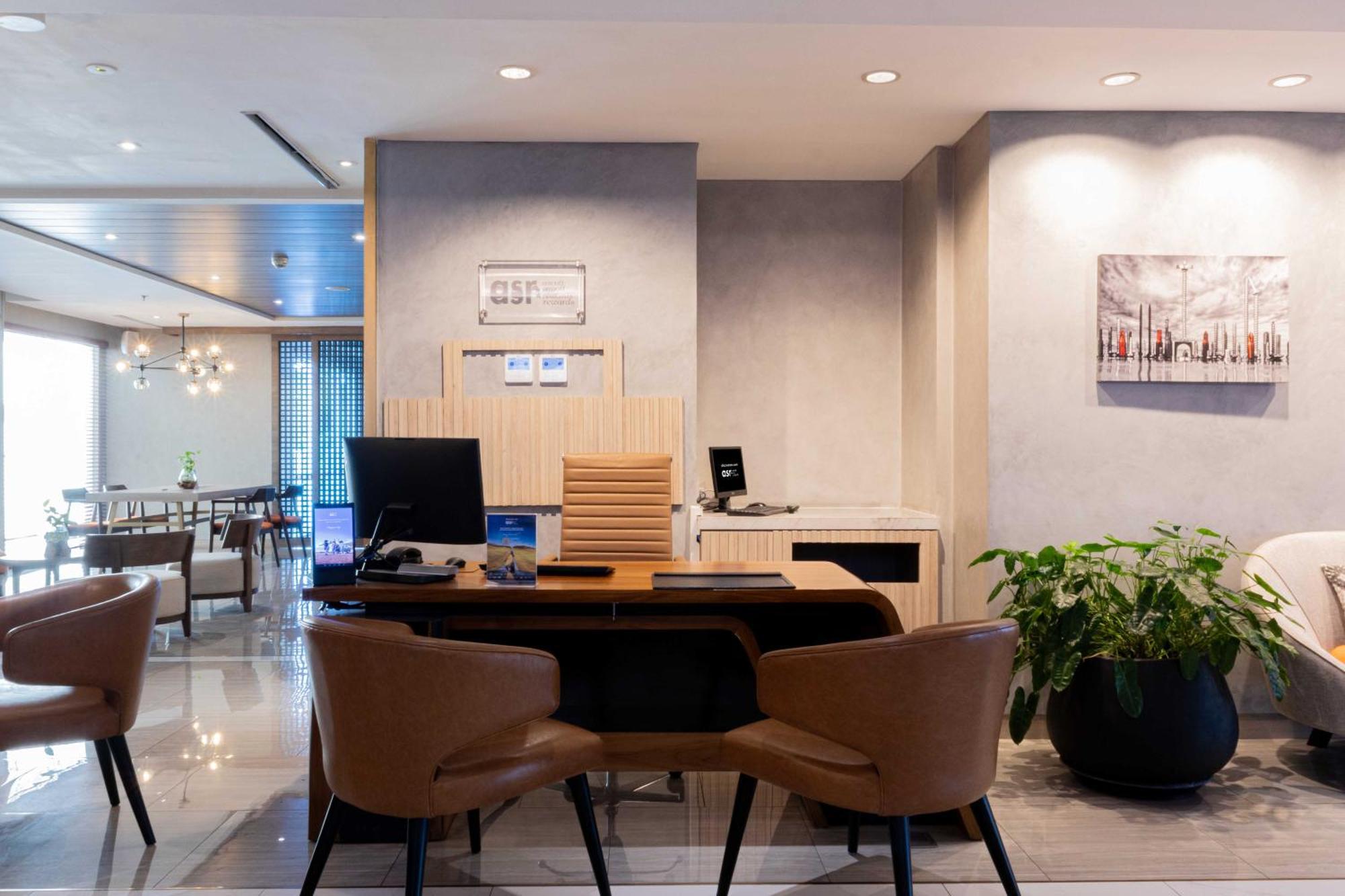 Harris Suites Puri Mansion Джакарта Екстер'єр фото