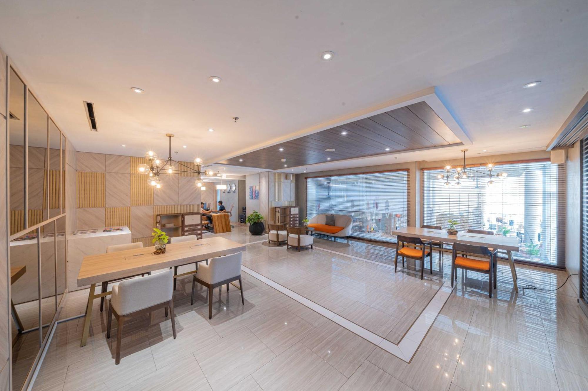 Harris Suites Puri Mansion Джакарта Екстер'єр фото